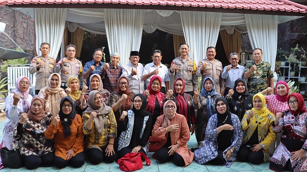 Silahturahmi Kapolres Bontang dengan Kerukunan Keluarga Besar Asli Bontang (KKBAB)
