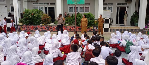 Bhabinkamtibmas Aipda Styo Wahyudi menjadi Narasumber MPLS di SDN 010 Bontang Selatan