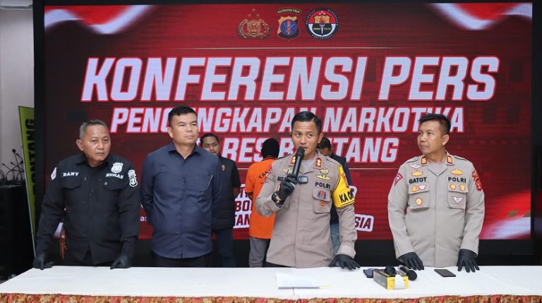 Kapolres Bontang Rilis Pengungkapan Kasus Narkotika Jenis Sabu Seberat 50,49 Gram di Muara Badak