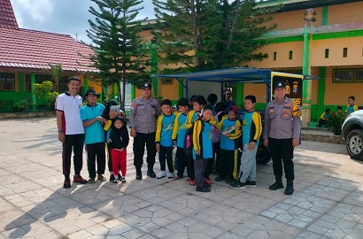 Polsek Marangkayu Gelar ‘Bentor Cerdas’ di SDN 001 Marangkayu