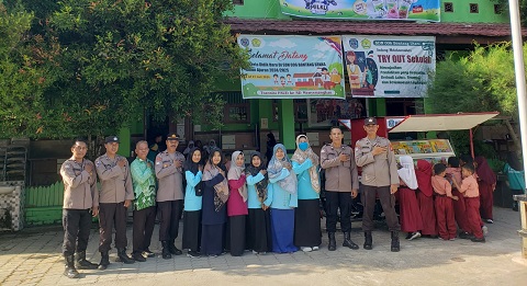 Bentor Cerdas Bontang Presisi 2024 Polres Bontang Berikan Edukasi Kepada Siswa SD Negeri 006