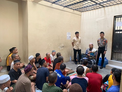 Beri motifasi spiritual, Polres Bontang Gelar Binrohtal kepada Tahanan