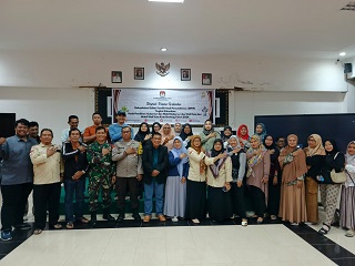 Bhabinkamtibmas Bontang Kuala Aiptu Tachir Hadiri Rapat Pleno Terbuka Rekapitulasi DPHP Pelkada Tahun 2024 tingkat Kelurahan