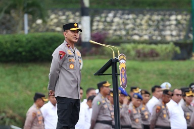 Wakapolda Kaltim Pimpin Apel Pagi, Tekankan Disiplin dan Kesiapsiagaan