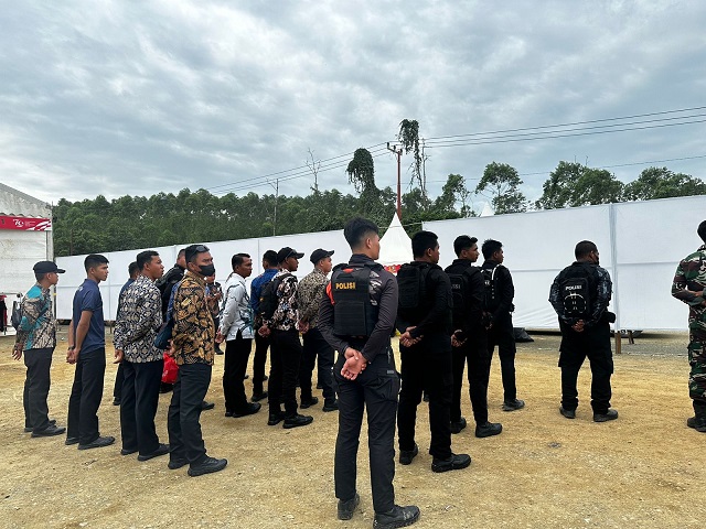 Pasca Upacara HUT RI-79, Unit Polsatwa Dit Samapta Polda Kaltim Ikuti Apel Konsilidasi Bersama Paspampres