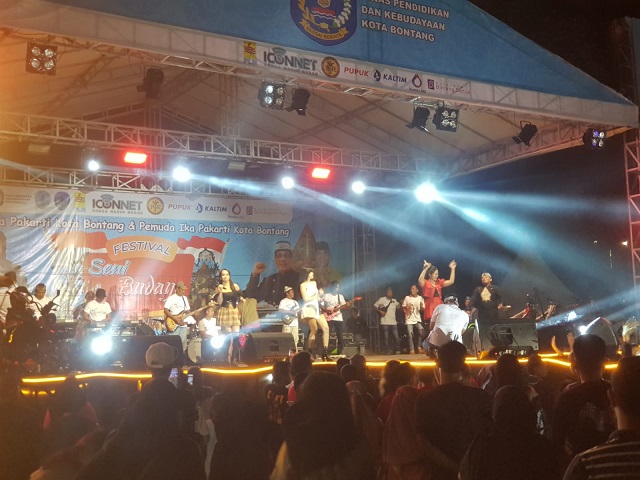 Polres Bontang amankan jalanya Penutupan Festival Pentas Seni Budaya Nusantara di Bontang
