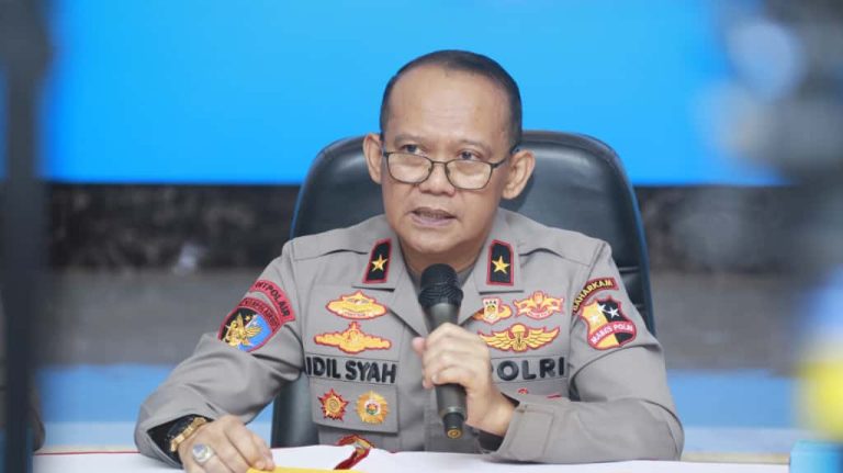 Polisi Airud Gagalkan Pengiriman 50 Ribu Benih Lobster Ilegal di Cianjur, Negara Berpotensi Rugi Rp7,5 Miliar Polisi Airud Gagalkan Pengiriman 50 Ribu Benih Lobster Ilegal di Cianjur, Negara Berpotensi Rugi Rp7,5 Miliar