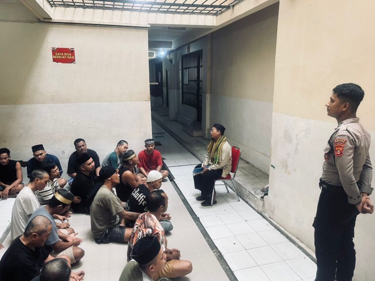 Perkuat iman dan taqwa, Polres Bontang Gelar Binrohtal Rutin untuk warga binaan Perkuat iman dan taqwa, Polres Bontang Gelar Binrohtal Rutin untuk warga binaan