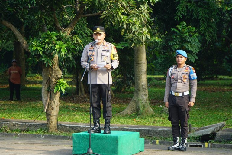 Kapolres Metro Bekasi Pimpin Apel Gabungan Satpam Jababeka untuk Kesiapan PAM Nataru 2025–2026