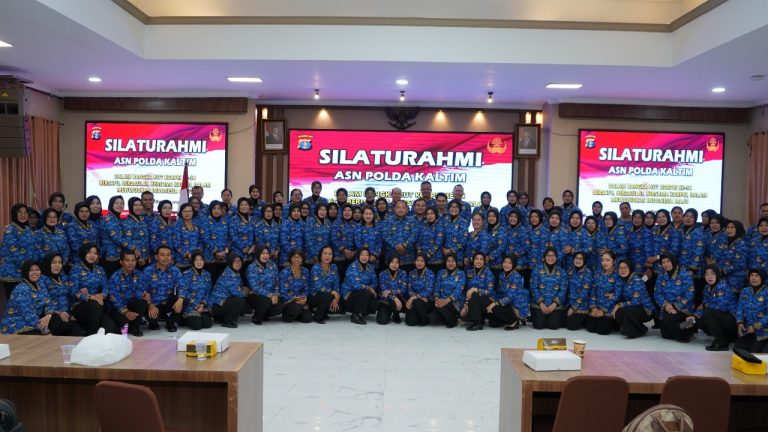 Silaturahmi ASN Polda Kaltim Warnai Peringatan HUT Korpri ke-54 Tahun 2025
