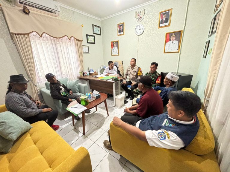 Bhabinkamtibmas Hadiri Mediasi Sengketa Lahan di Bontang Lestari, Ditemukan Berada di Kawasan Hutan Lindung