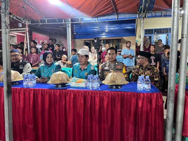 Bhabinkamtibmas Badak Baru Hadiri Final Tournament Volley, Jaga Keamanan dan Kelancaran Acara