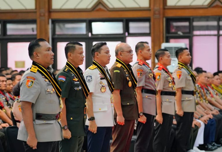 Kapolri Pimpin Penutupan Pendidikan Sespim Polri Tahun Ajaran 2025 di Lemdiklat Polri