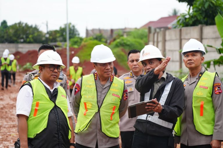 Wakapolri Tinjau Pembangunan SMA Kemala Taruna Bhayangkara, Progres Capai 43 Persen*