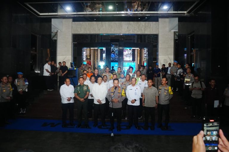 Kapolri Monitor Malam Tahun Baru, Pastikan Pengamanan dan Pelayanan Masyarakat Optimal