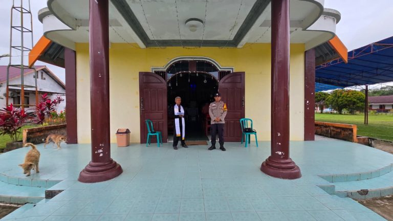 Polri Amankan Ibadah Perayaan Tahun Baru 2026 di Gereja GPIB Sola Fide Muara Badak