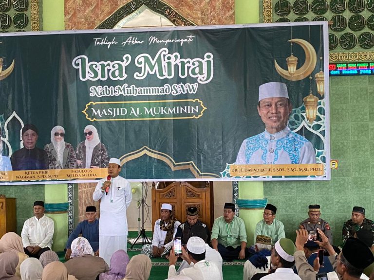 Isra Mi’raj di Prangat Selatan Dihadiri Da’i Nasional, Polres Bontang Berikan Pengamanan Humanis