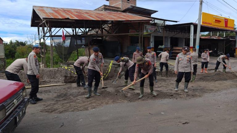 Gerak Cepat Polres Bener Meriah, Jalan Lintas Bireuen–Takengon Kembali Aman Pascabencana